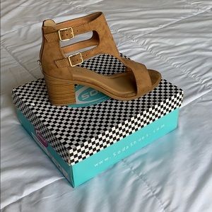 Women’s open toe sandal